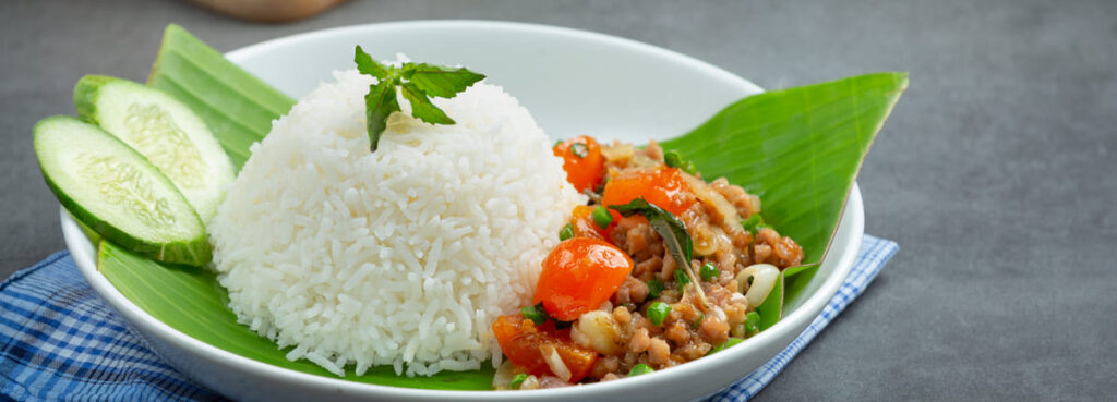 Assiette de riz et Tomates aux lentilles